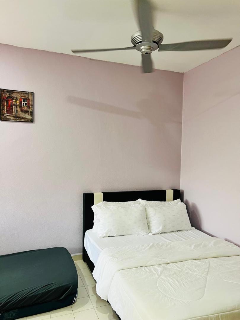 Batu Feringgi Homestay Exteriör bild
